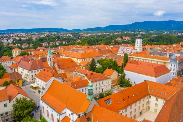 Hırvatistan 'ın üst kasabası Zagreb' in hava manzarası