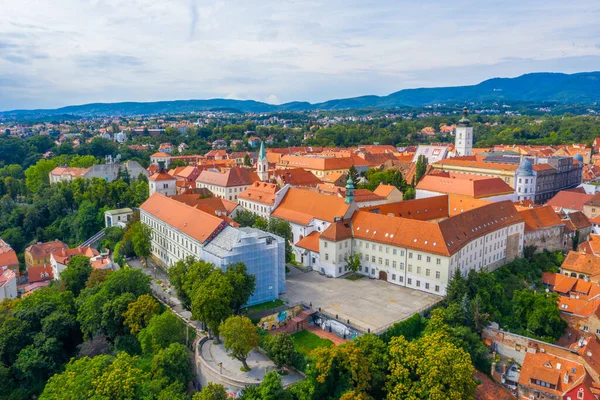 Hırvatistan 'ın üst kasabası Zagreb' in hava manzarası