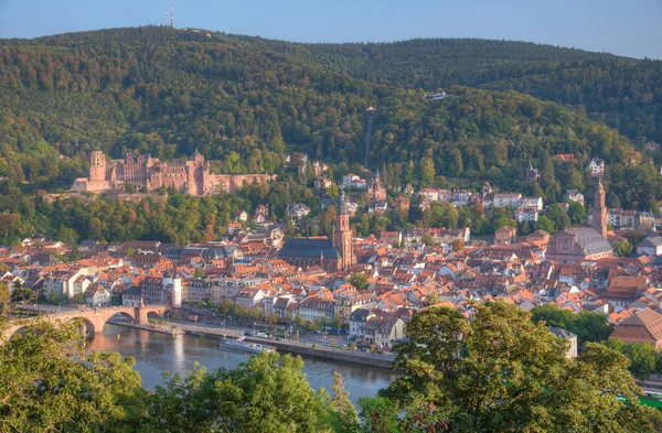 Almanya Nın Neckar Nehrinin Arkasındaki Heidelberg Panoraması — Stok fotoğraf