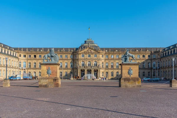 Almanya 'nın Stuttgart kentindeki yeni sarayın manzarası