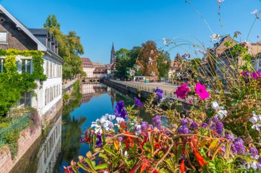 Almanya 'da Strazburg' da Petite France ilçesinde renkli evler