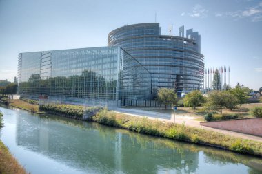 Avrupa parlamentosu Fransa 'nın Strazburg kentinde yer almaktadır