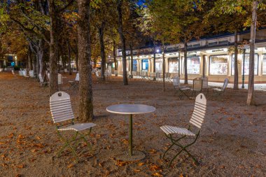 Alman spa kasabası Baden Baden 'de Kurhaus Kolonnade