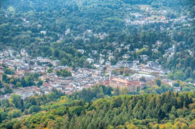 Almanya 'nın Baden Baden şehrinin havadan görünüşü