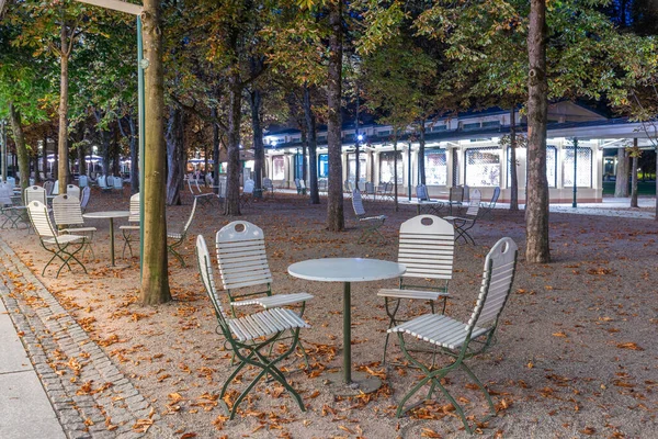 Alman spa kasabası Baden Baden 'de Kurhaus Kolonnade