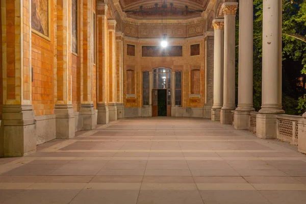 Vista Nocturna Galería Edificio Trinkhalle Ciudad Balneario Alemana Baden Baden — Foto de Stock