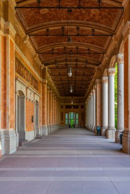 Alman spa kasabası Baden Baden 'deki Trinkhalle binasında atari salonu.
