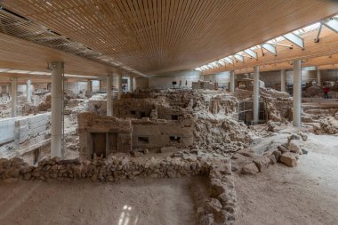 Yunanistan 'ın Santorini adasında tarih öncesi Akrotiri kasabası