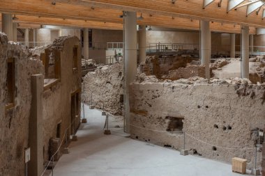 Yunanistan 'ın Santorini adasında tarih öncesi Akrotiri kasabası