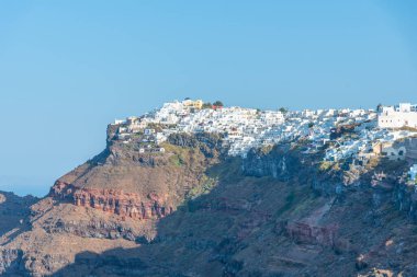 Yunanistan 'ın Santorini kentindeki Skaros rock ve Imerovigli köyü
