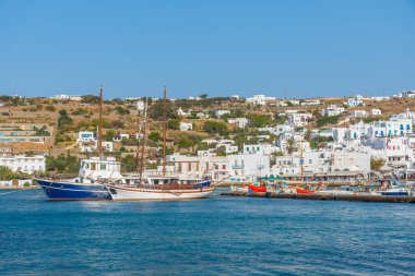 Yunanistan 'daki eski Mykonos limanının manzarası