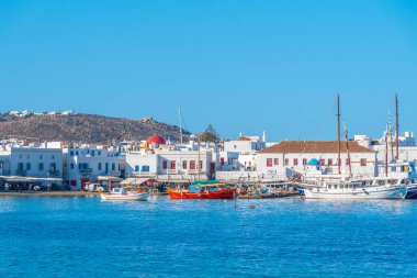 Yunanistan 'daki eski Mykonos limanının manzarası