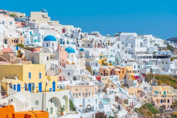 Yunanistan 'ın Santorini adasında Oia Panoraması