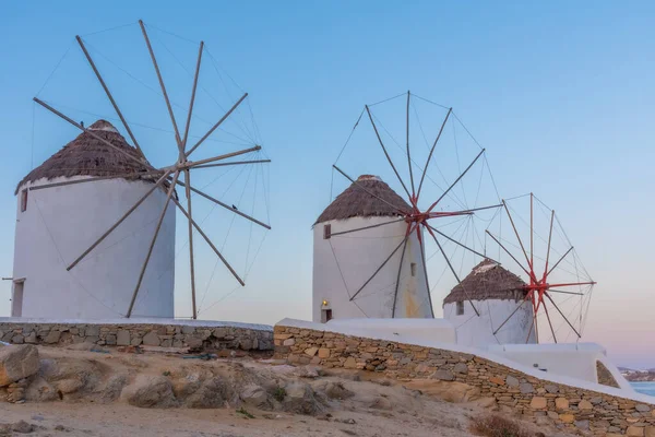 Napkelte Kilátás Szélmalmok Kilátással Égei Tengeri Mykonos Görögország — Stock Fotó