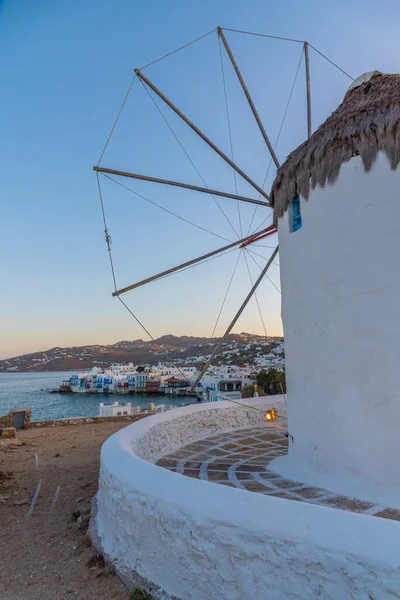 Soluppgång Utsikt Över Väderkvarnar Med Utsikt Över Egeiska Havet Mykonos — Stockfoto