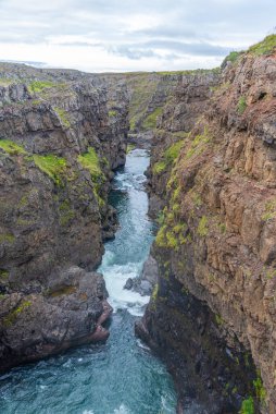 İzlanda 'daki Kolugljufur Kanyonu