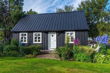 Akureyri, İzlanda 'daki botanik bahçesi manzarası