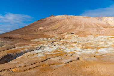 İzlanda 'daki Myvatn Gölü' nün doğal manzarası