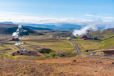 İzlanda 'daki Krafla jeotermal santralinin görüntüsü