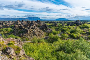 İzlanda 'da bulunan Dimmuborgir lav alanı