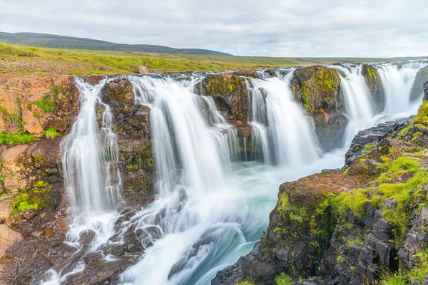 Καταρράκτης Kolufoss Στο Φαράγγι Kolugljufur Στην Ισλανδία — Φωτογραφία Αρχείου