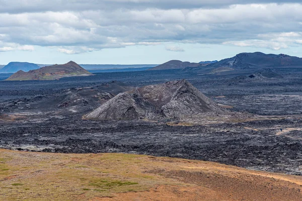 Hver, İzlanda 'da fümeroller ve çamur havuzları
