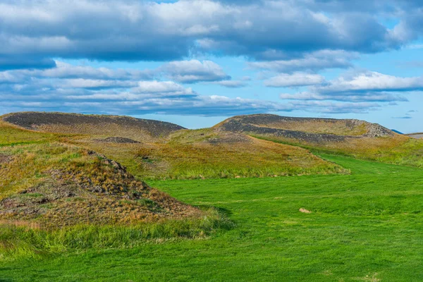 İzlanda 'daki Myvatn Gölü' nde bulunan Skutustadagigar sözde kraterleri