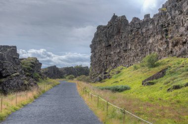 İzlanda 'daki Thingvellir Ulusal Parkı' nda kıtasal kayma görülüyor