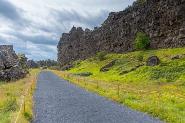 İzlanda 'daki Thingvellir Ulusal Parkı' nda kıtasal kayma görülüyor