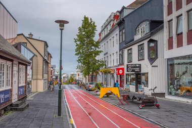 Reykjavik, İzlanda, 31 Ağustos 2020: Reykjavik, İzlanda 'nın merkezindeki Laugavegur Caddesi manzarası