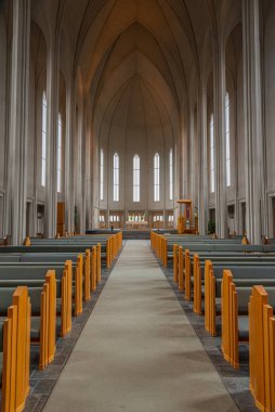 Reykjavik, İzlanda, 31 Ağustos 2020: Reykjavik, İzlanda 'daki Hallgrimskirkja katedralinin içi