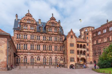 Heidelberg, Almanya, 17 Eylül 2020: Heidelberg, Almanya 'daki sarayın ana avlusunun manzarası