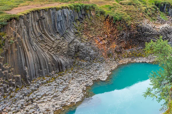 Sechseckige Felsen Studlagil Canyon Auf Island — Stockfoto