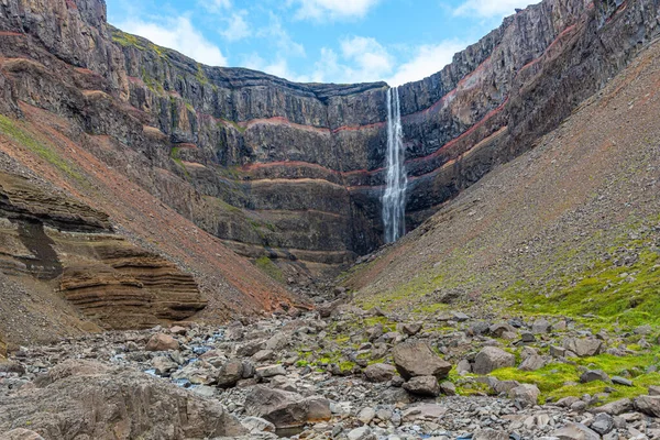 Cachoeira Hengifoss Vista Islândia — Fotografia de Stock