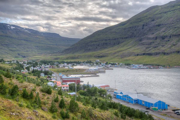 Seydisfjordur 'un İzlanda' daki manzarası