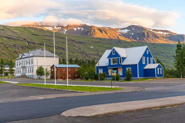 Hagyományos Faházak Seydisfjordurban Izlandon — Stock Fotó