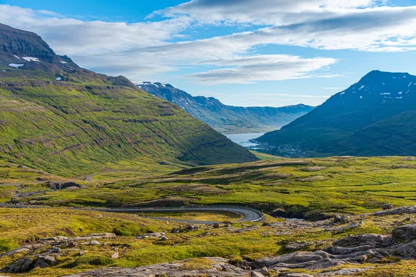 Naturlandskab Seydisfjordur Island - Stock-foto