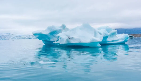 Плавающие Айсберги Лагуне Йокульсарлон Исландии — стоковое фото