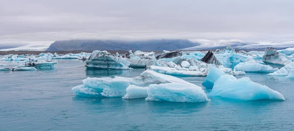 冰岛Jokulsarlon泻湖的浮冰 — 图库照片
