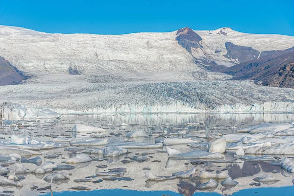 Icebergs Flutuantes Lagoa Fjallsarlon Islândia — Fotografia de Stock