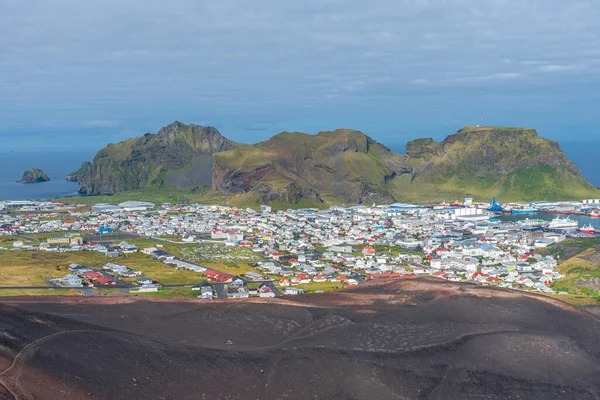 Αεροφωτογραφία Του Νησιού Heimaey Από Ηφαίστειο Eldfell Στην Ισλανδία — Φωτογραφία Αρχείου