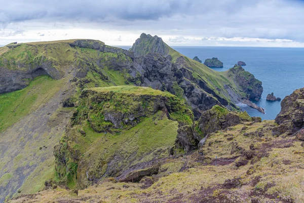 Noordelijke Kliffen Van Heimaey Eiland Ijsland — Stockfoto