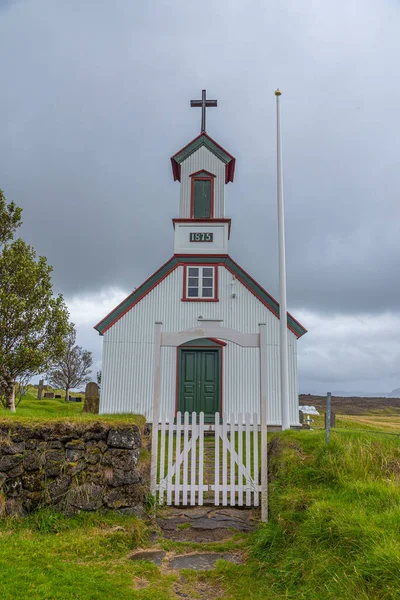 Traditional Turf Houses White Church Keldur Iceland — стоковое фото