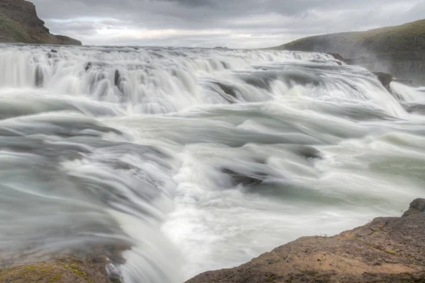 Gullfoss Καταρράκτη Δει Κατά Διάρκεια Μιας Συννεφιασμένης Ημέρας Στην Ισλανδία — Φωτογραφία Αρχείου