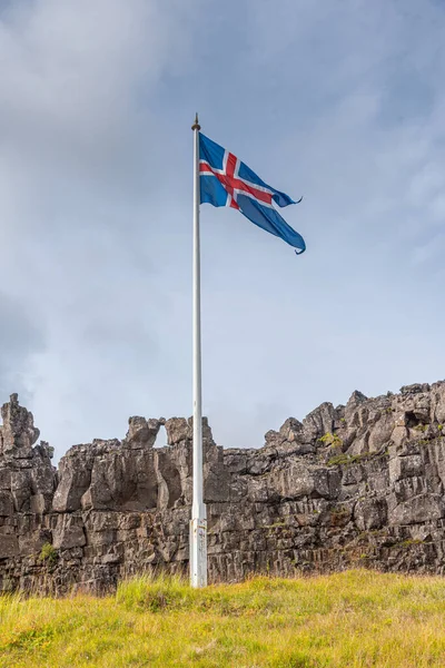 Σημαία Ισλανδίας Στην Πρώην Τοποθεσία Althingi Στο Εθνικό Πάρκο Thingvellir — Φωτογραφία Αρχείου