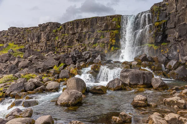 Oxararfoss 滝アイスランドのシンクヴェトリル国立公園で — ストック写真