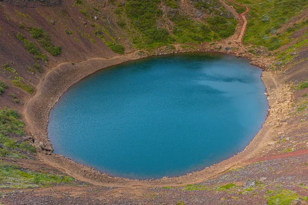 Μπλε Ηφαιστειακή Λίμνη Στον Κρατήρα Kerid Στην Ισλανδία — Φωτογραφία Αρχείου