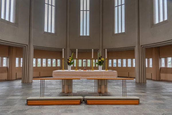 Reykjavik, İzlanda, 31 Ağustos 2020: Reykjavik, İzlanda 'daki Hallgrimskirkja katedralinin içi