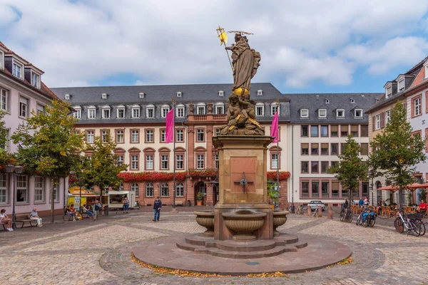 Heidelberg Niemcy Września 2020 Ludzie Spacerują Starym Mieście Heidelberg Niemcy — Zdjęcie stockowe
