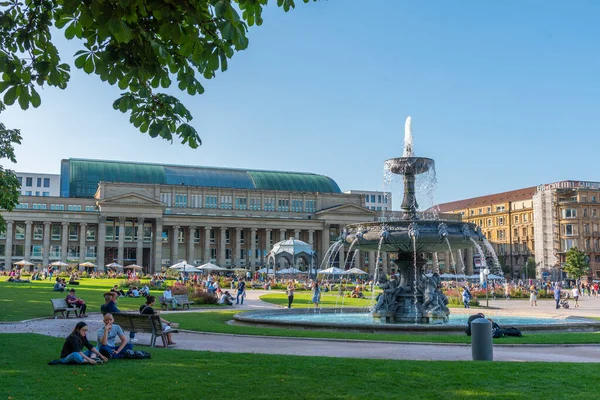 Stuttgart Duitsland September 2020 Mensen Genieten Van Een Zonnige Dag — Stockfoto